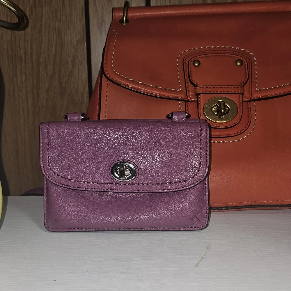 Coach Dylan Purple Mini Wallet with Turnlock Closure. - Picture 8 of 8